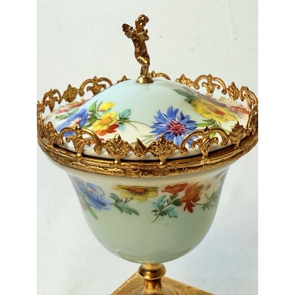 Mod A.C.F Dep Vintage Lided Floral Jar With Angel On Top - Picture 9 of 16